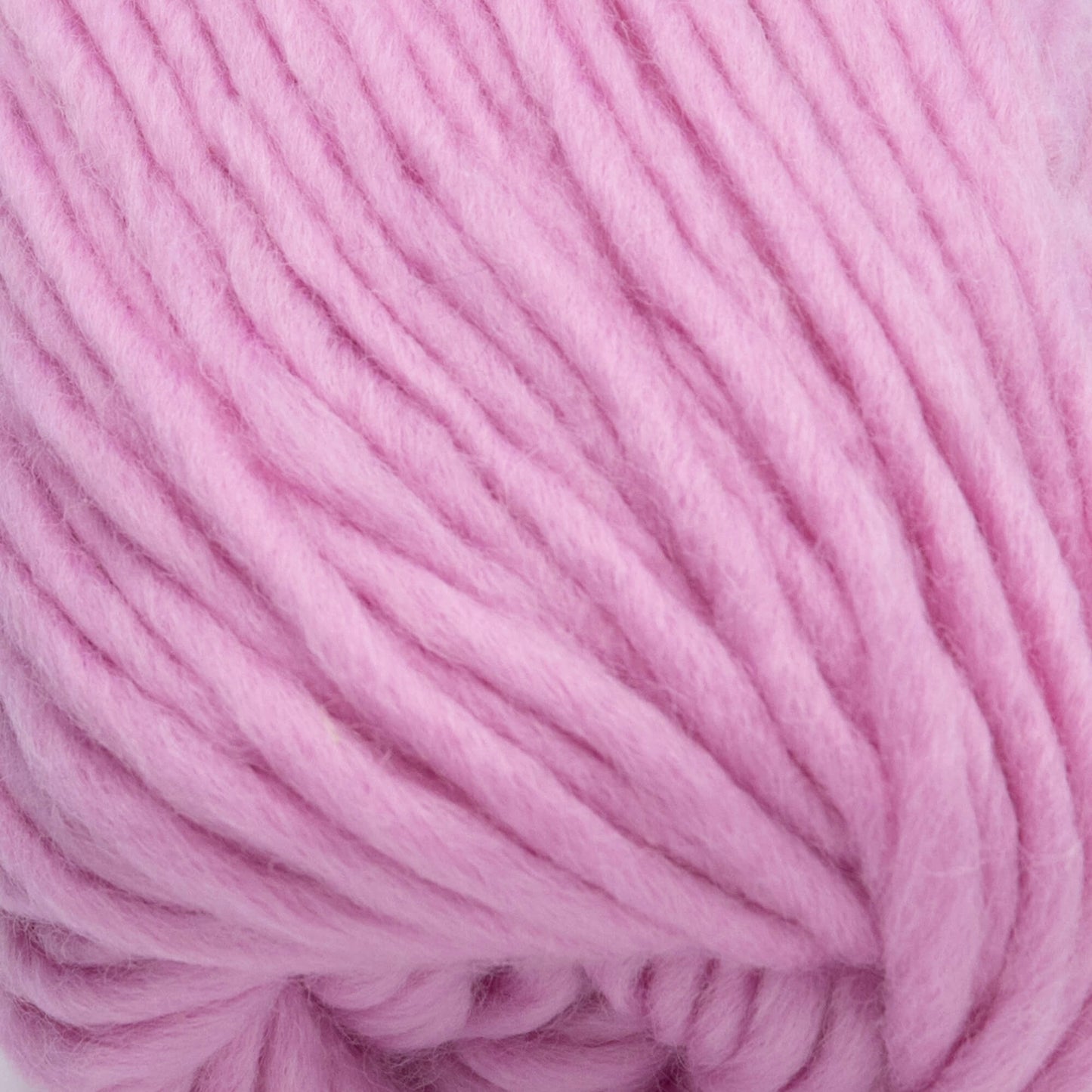 Lowisa ullgarn med akryl i färgen rosa