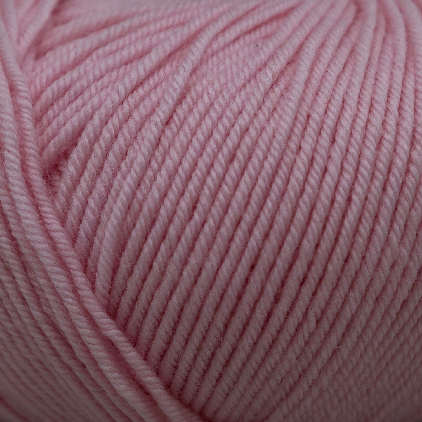 Filatura Cervinia merinoull garn i färgen babyrosa