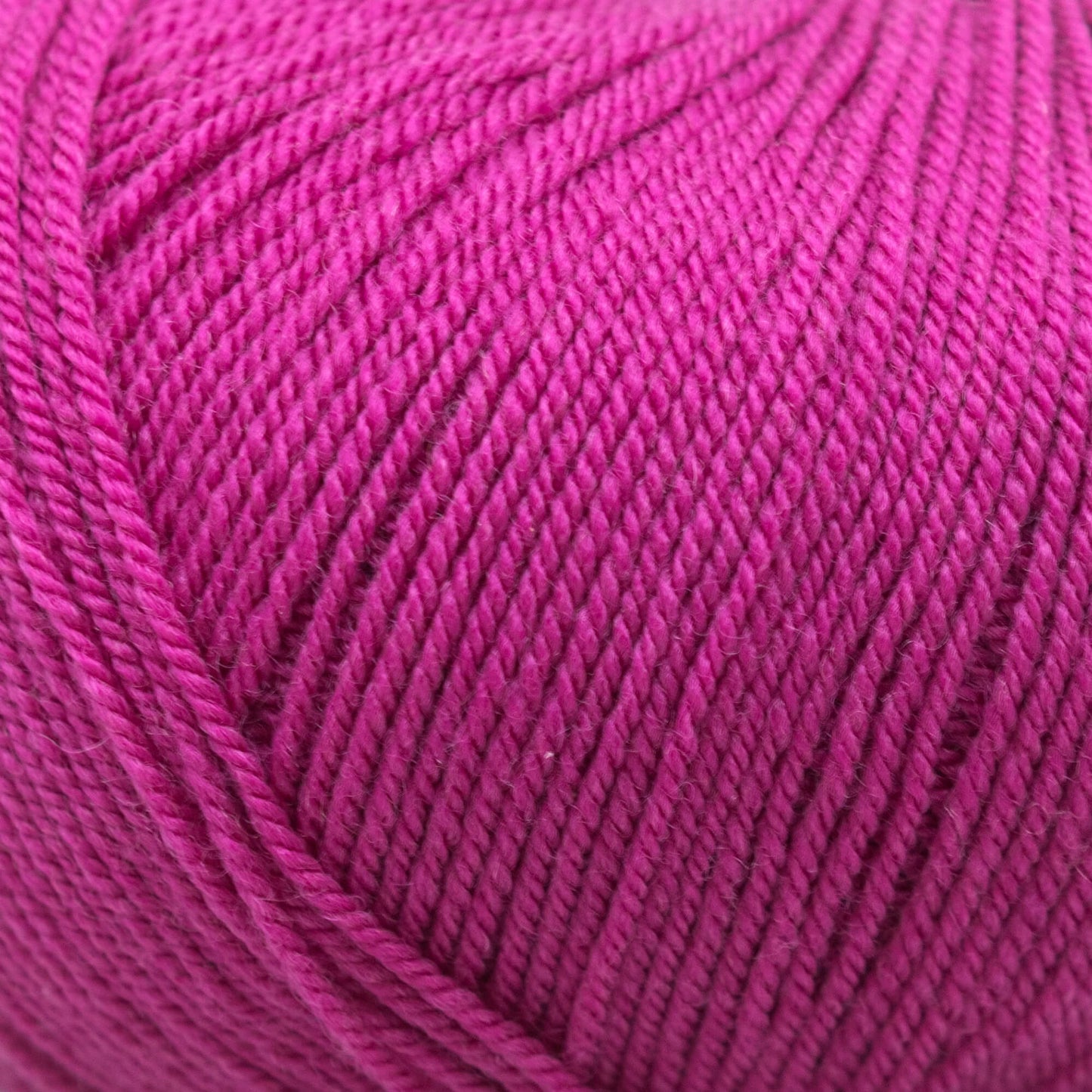 Perlina ullgarn från Filatura Cervinia i färgen fuchsia