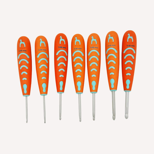 Pony ergonomisk virknål i aluminium, storlekar 2-5 mm, med kraftigt handtag.