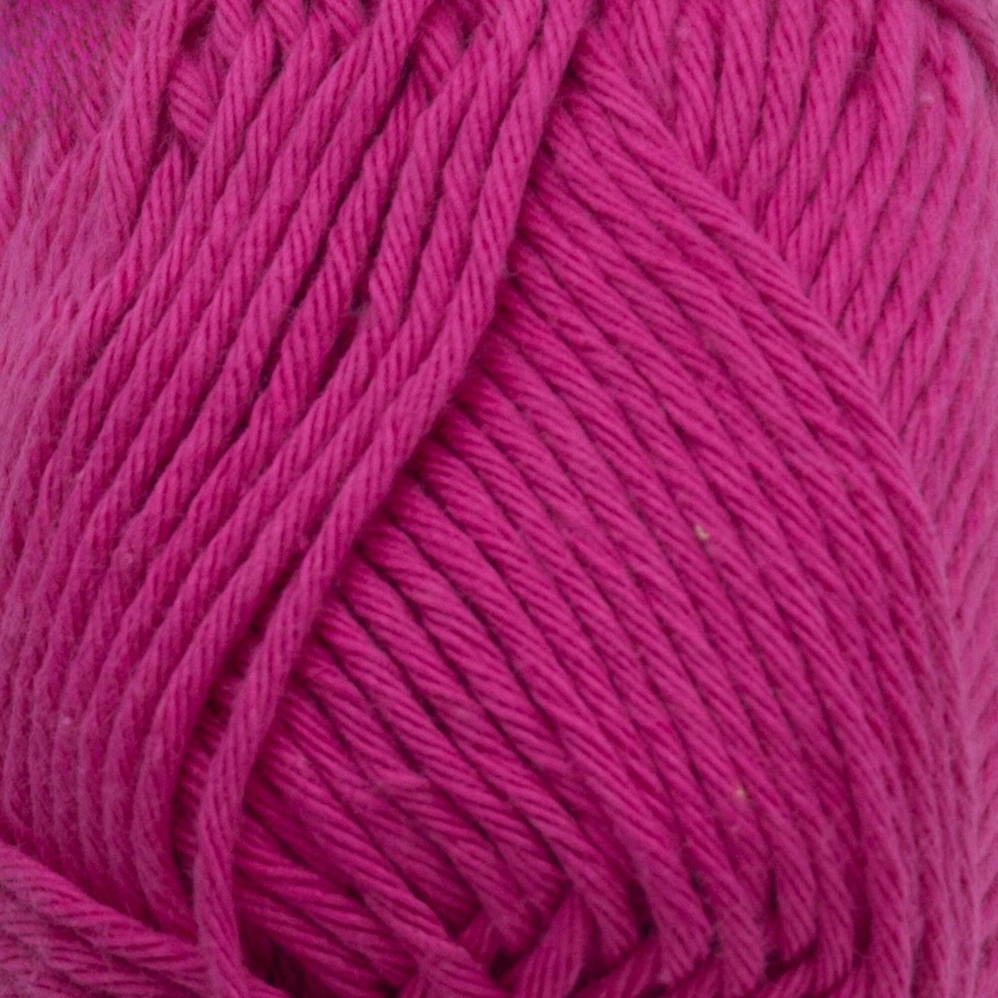 Sofia bomullsgarn i färgen cerise
