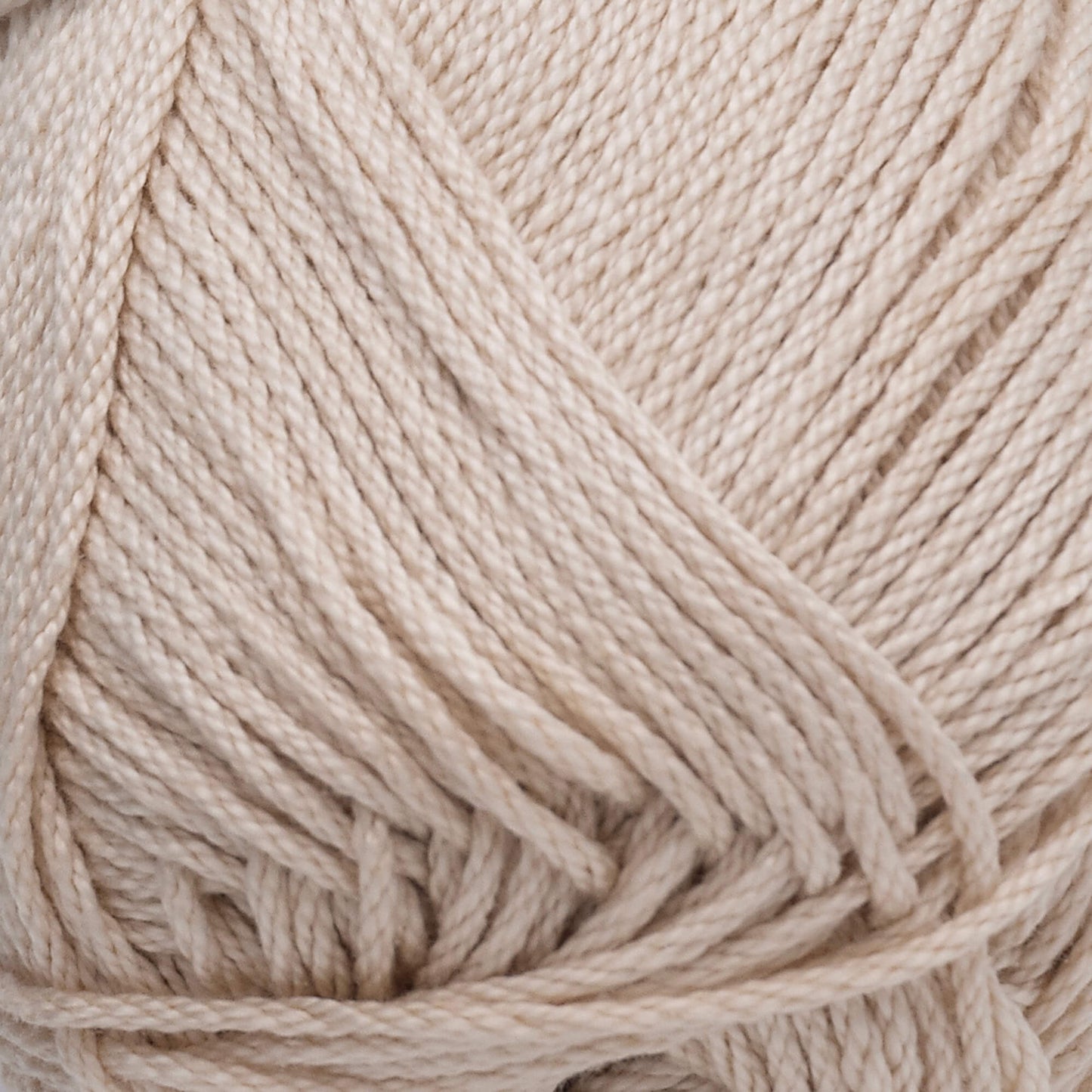 Sunny bomullsgarn i färgen beige
