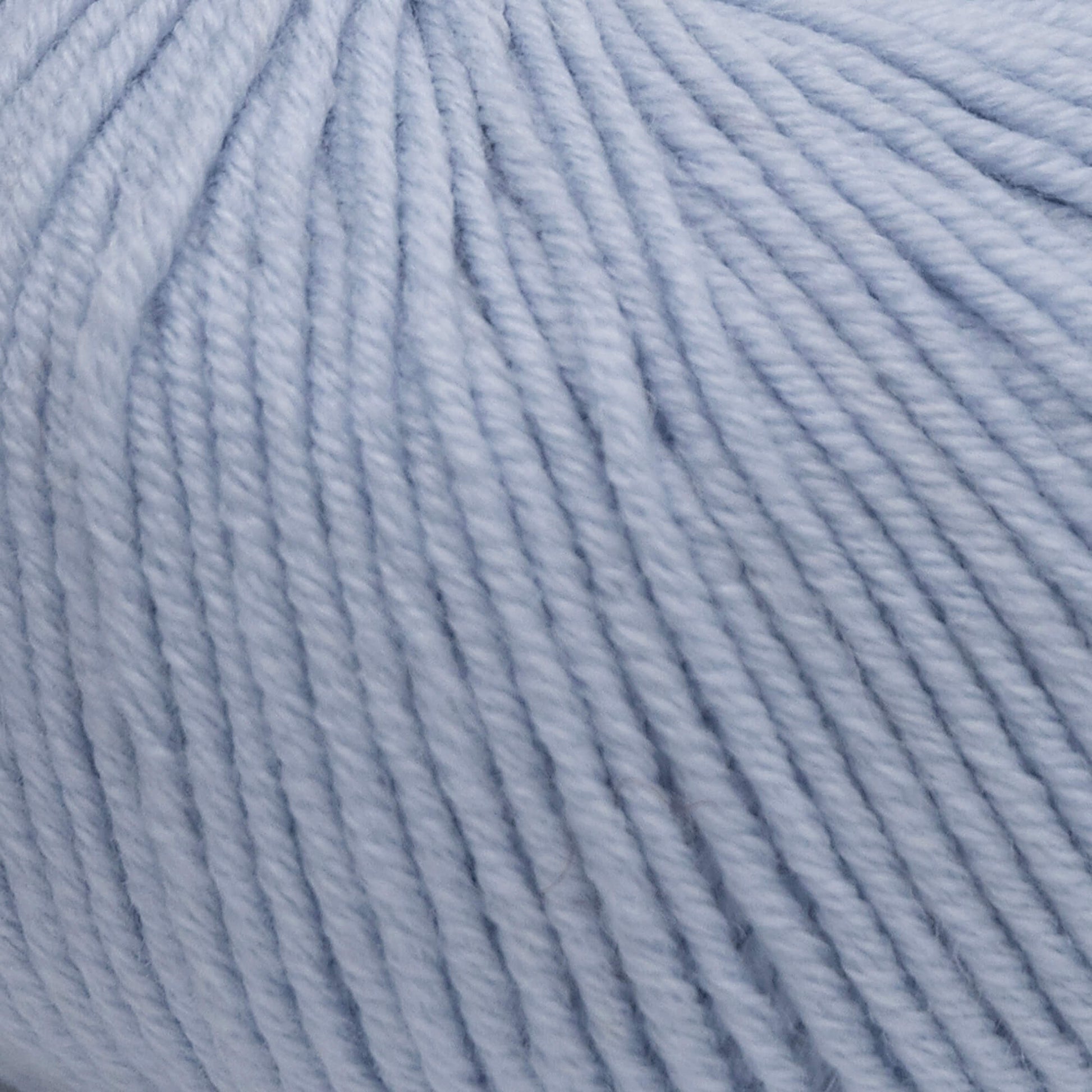 Garnet Zain med merinoull och kashmir i färgen ljusblåa